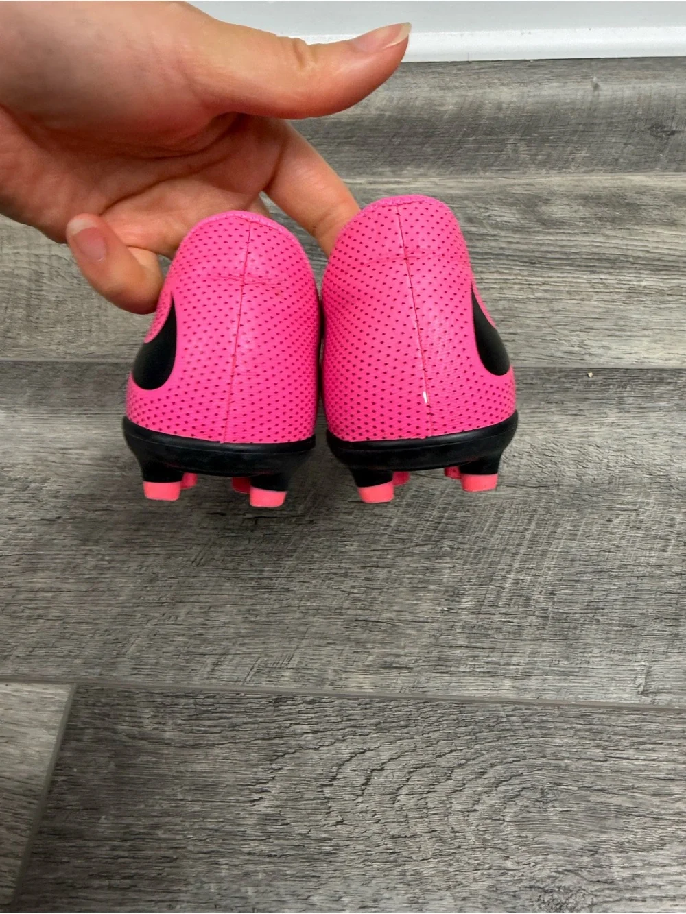 Nike‎ Kids Pink Soccer Cleats